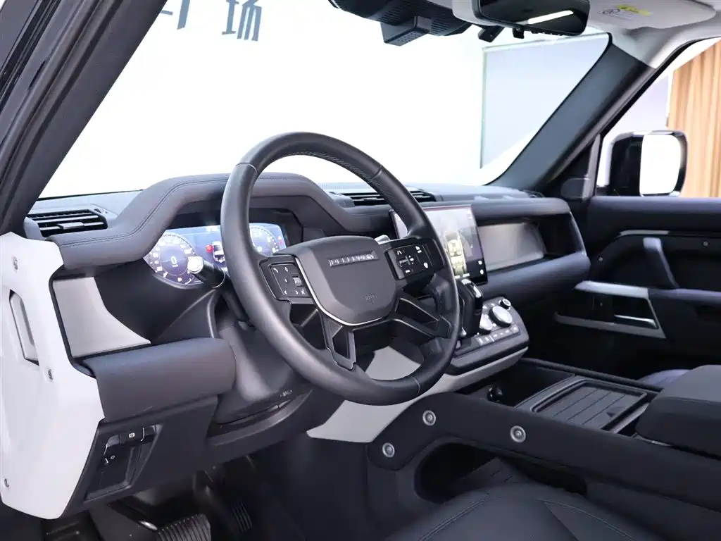 Land Rover Defender 2022 — фото 11