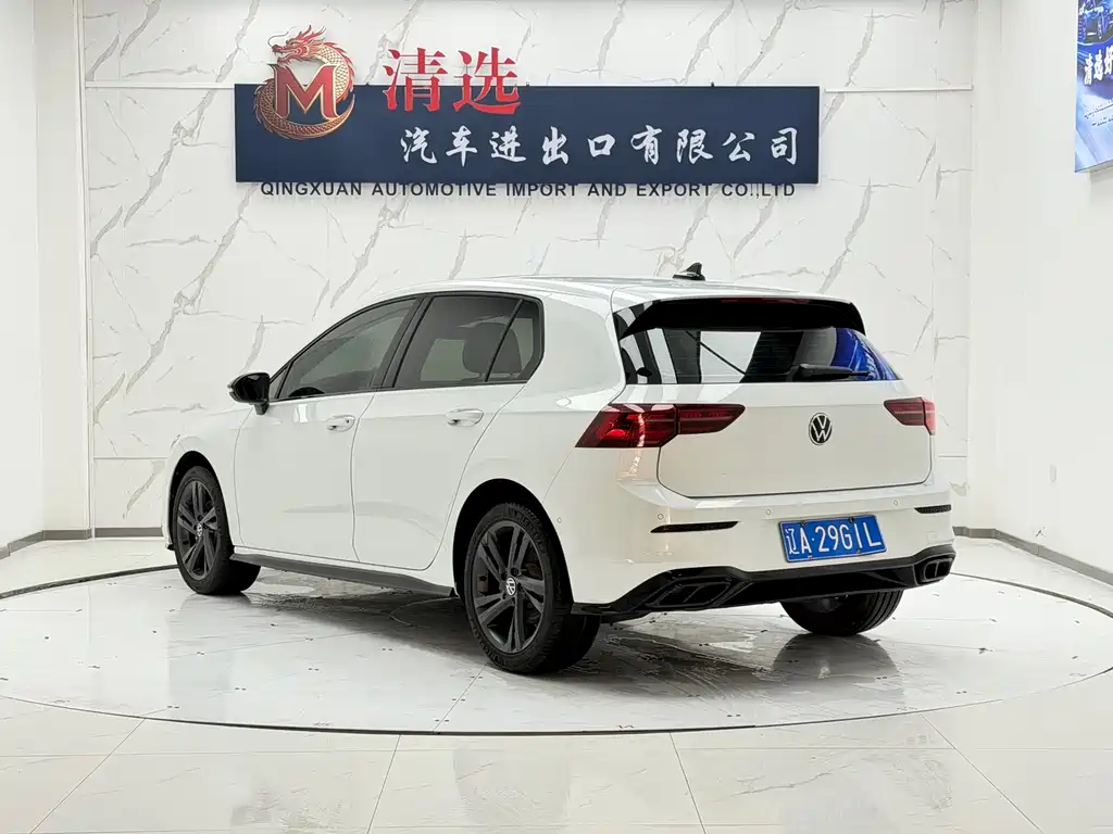 Volkswagen Golf 2021