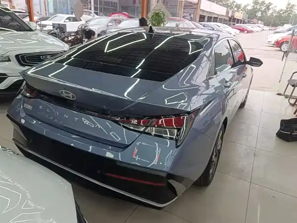 Hyundai Elantra 2023