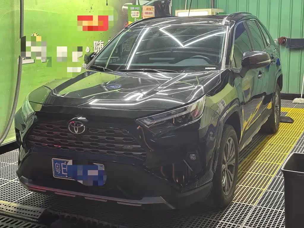 Toyota RAV4 2024