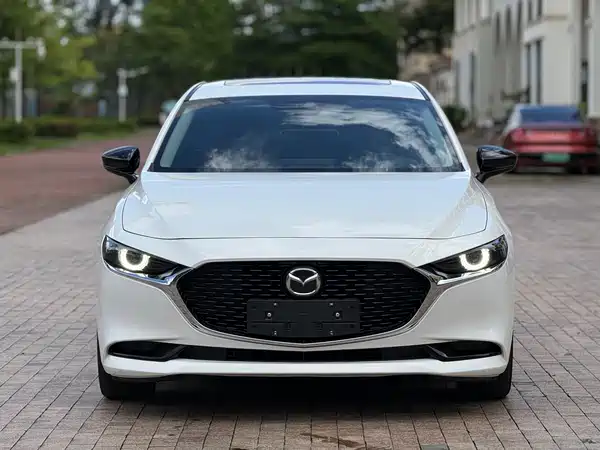 Mazda 3 Axela 2023