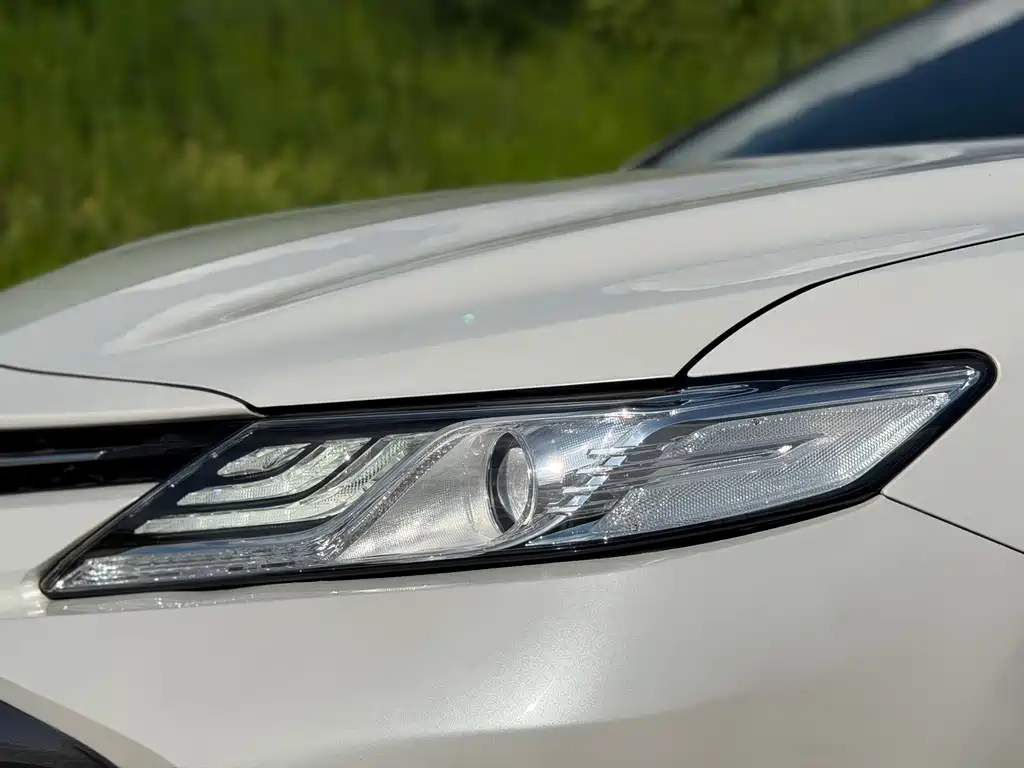 Toyota Camry 2019 — фото 14