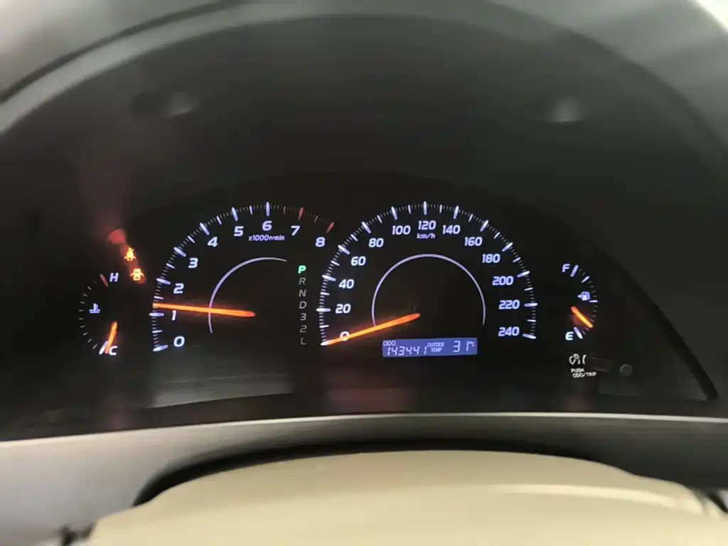 Toyota Camry 2014 — фото 12