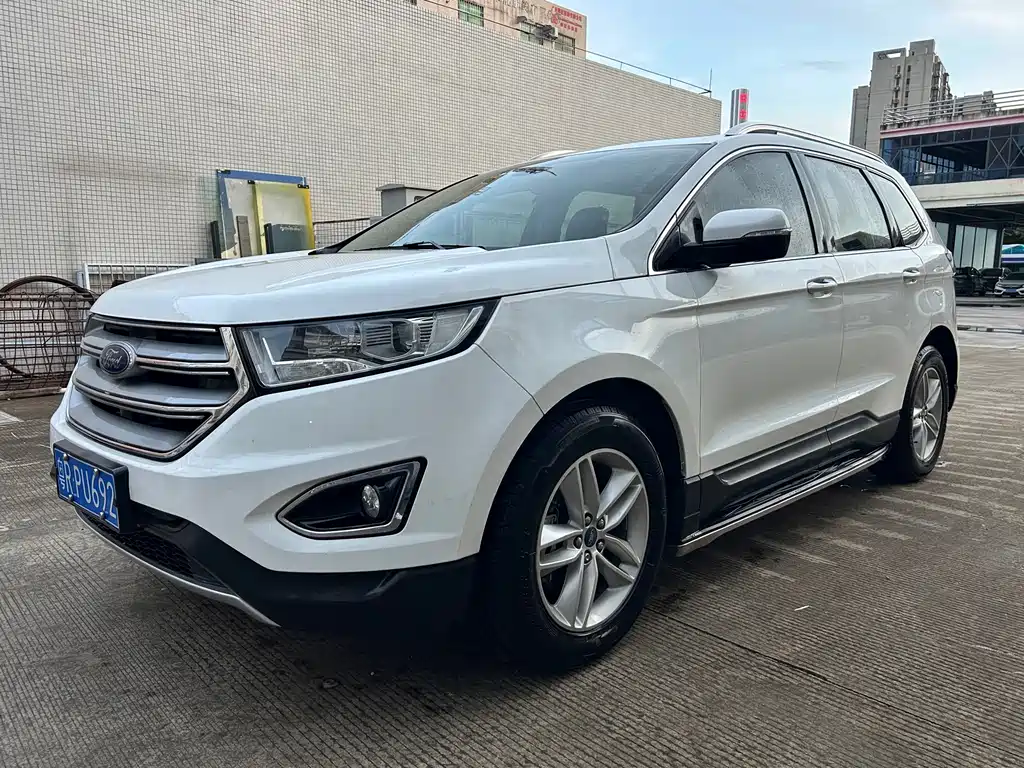 Ford Edge 2018 — фото 1