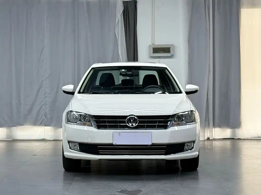 Volkswagen Lavida 2015