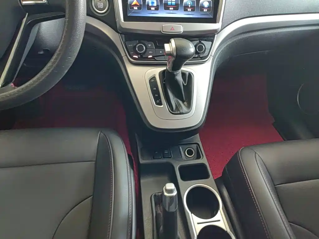 Haval M6 2019 — фото 14