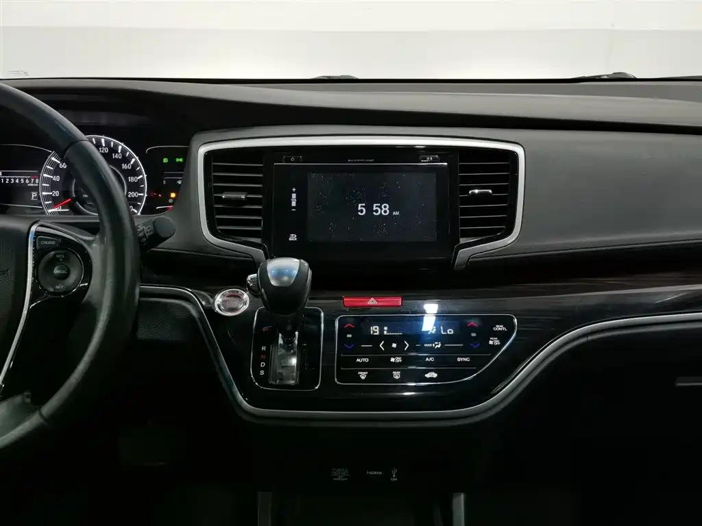 Honda Odyssey 2019 — фото 12