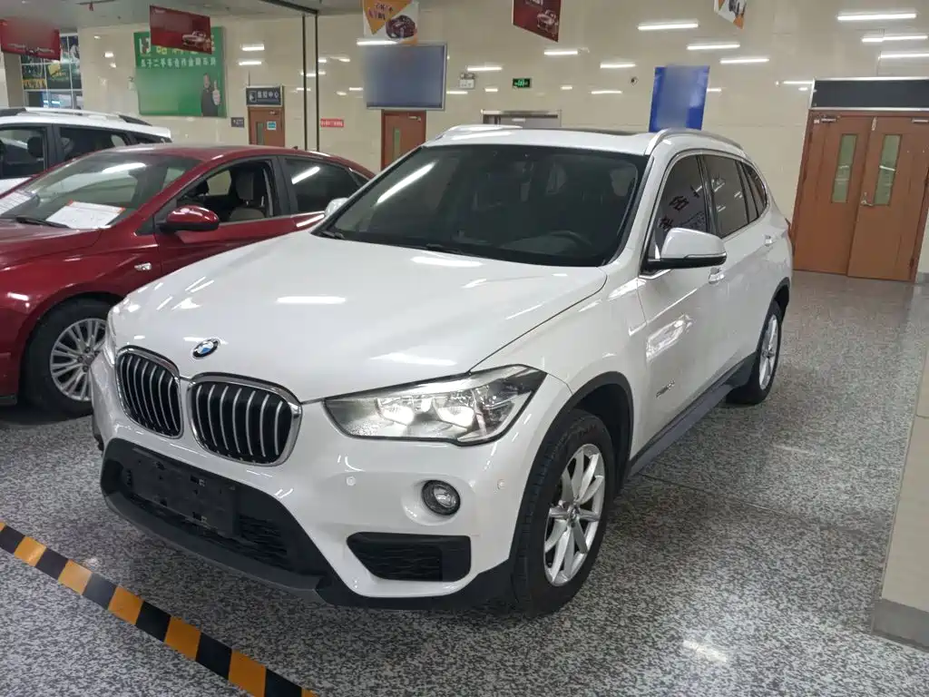BMW X1 2017 — фото 1
