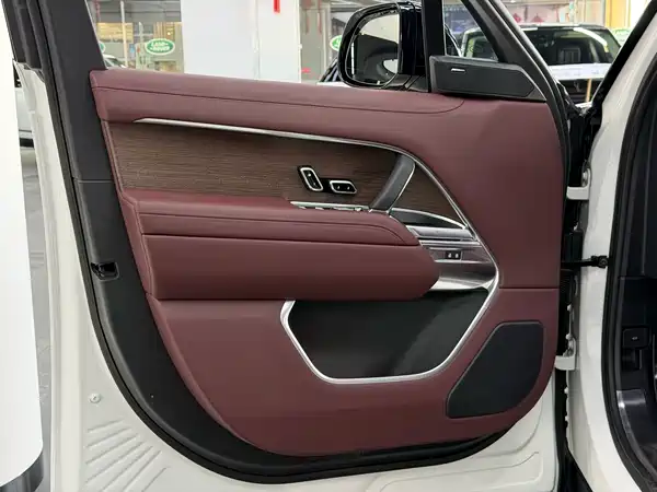 Land Rover Range Rover 2023