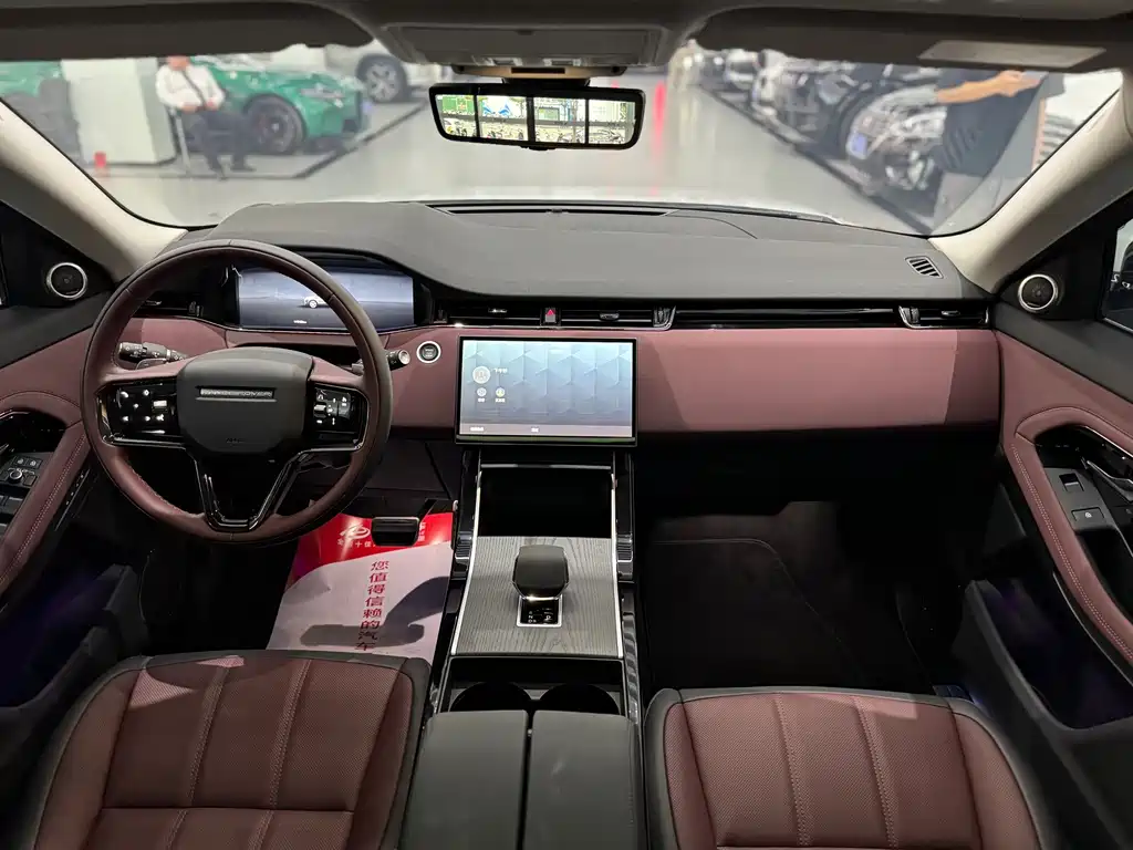 Land Rover Evoque 2025 — фото 6