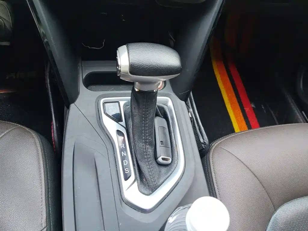 GAC Motor Trumpchi GS4 2015 — фото 15