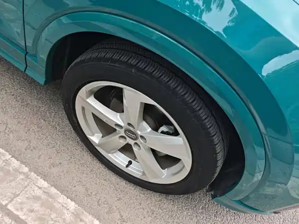 Audi Q2L 2019