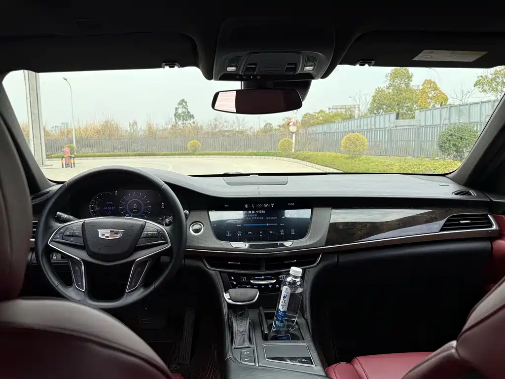 Cadillac CT6 2017 — фото 9