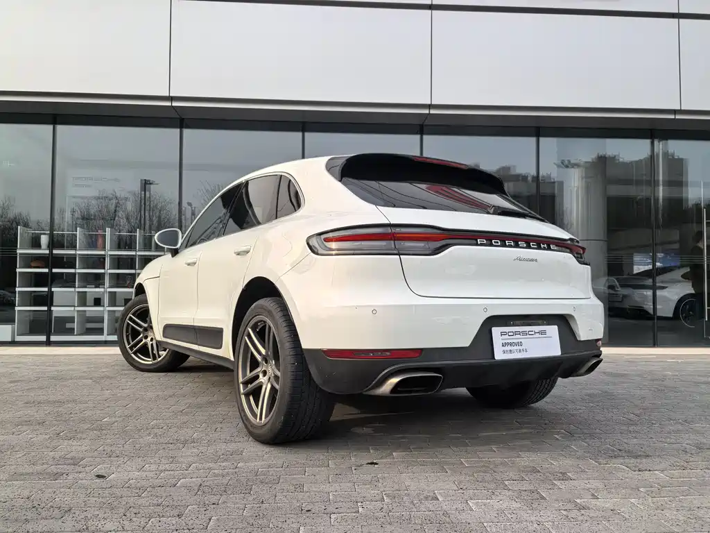 Porsche Macan 2019 — фото 14