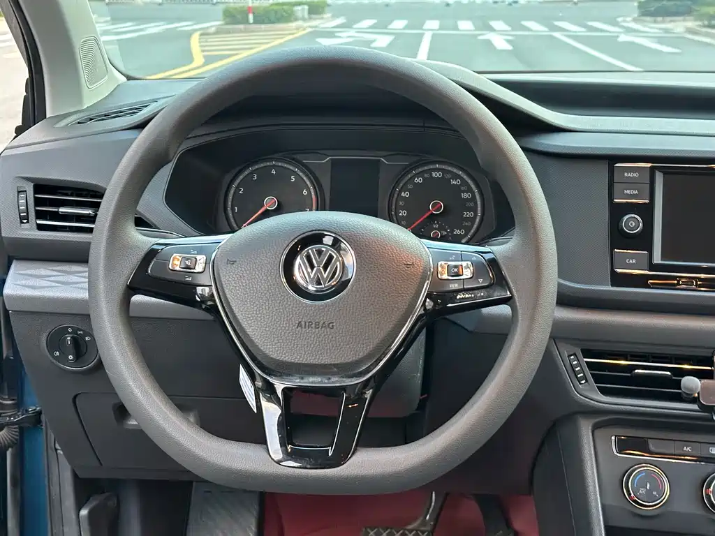 Volkswagen Tharu 2019 — фото 10