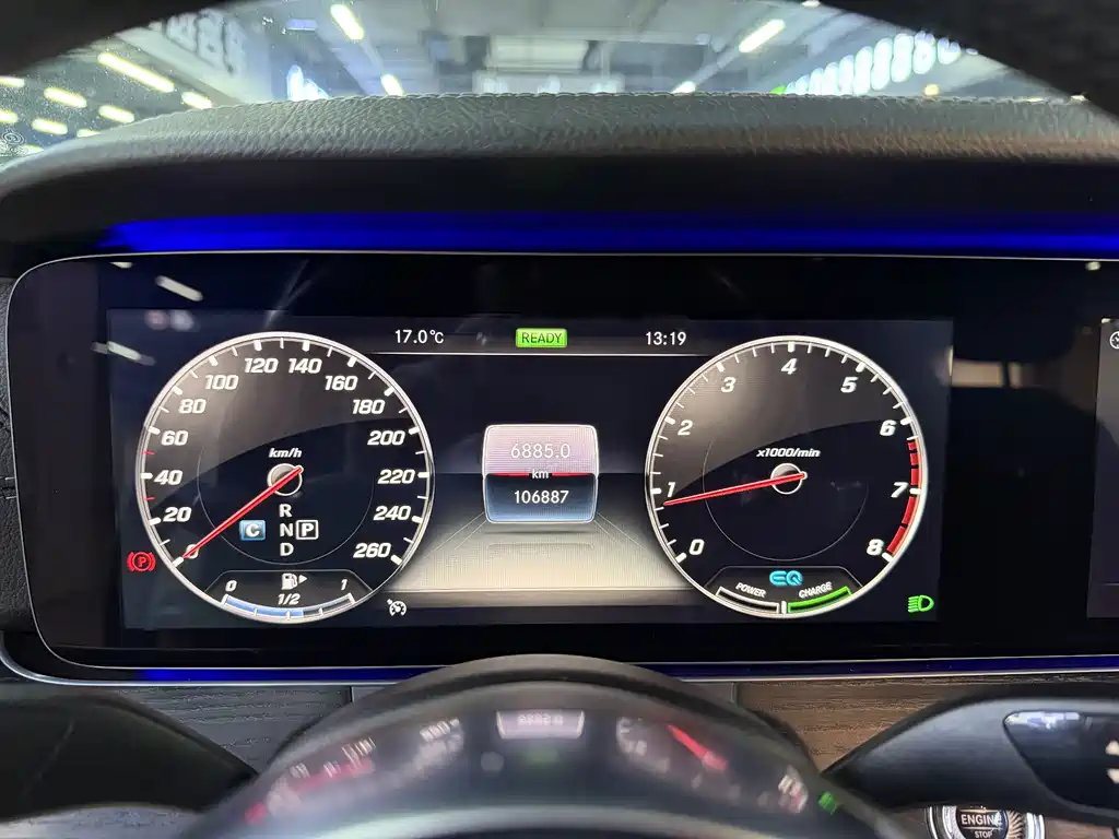 Mercedes-Benz E-Class 2019 — фото 15