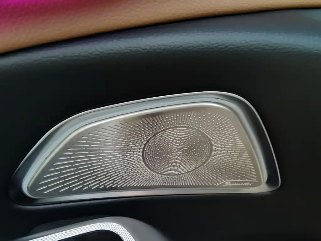 Mercedes-Benz E-Class 2024 — фото 13