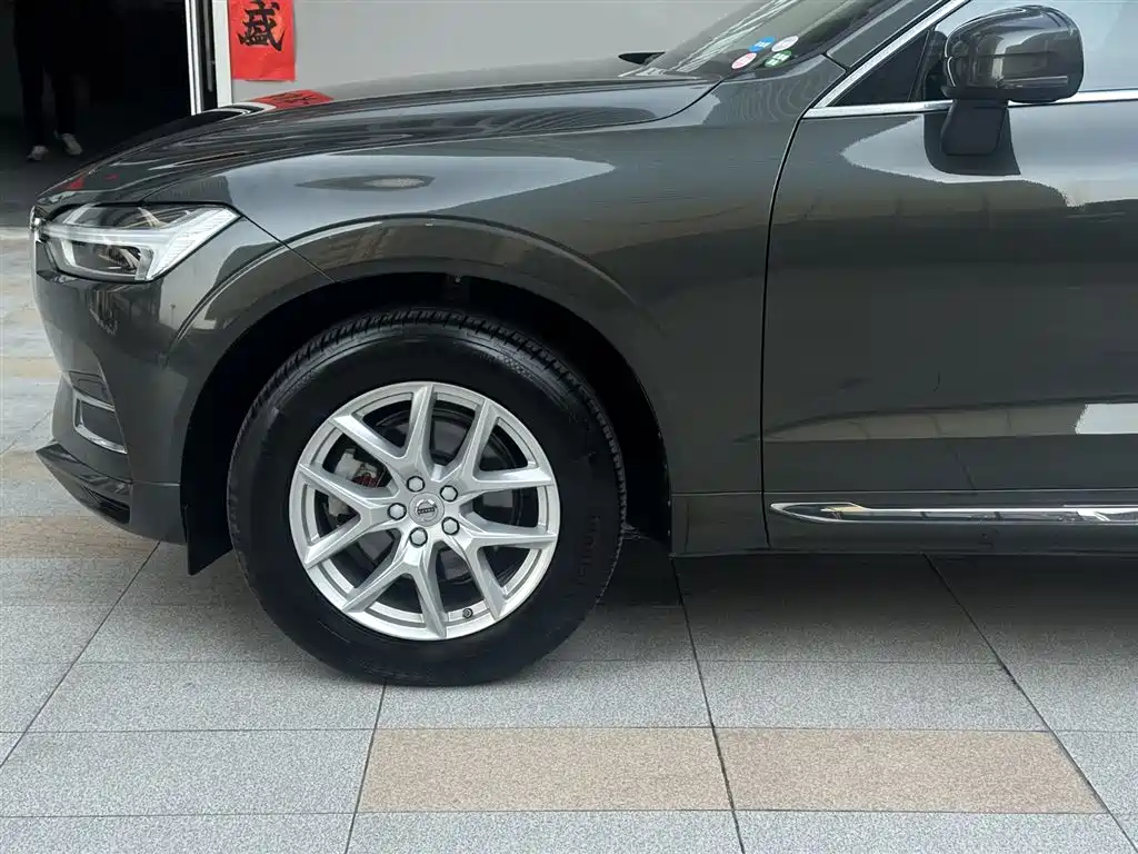 Volvo XC60 2020 — фото 23