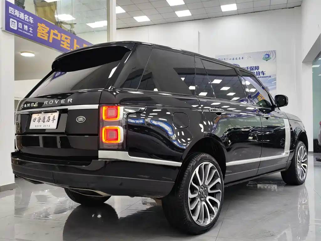 Land Rover Range Rover 2022 — фото 25