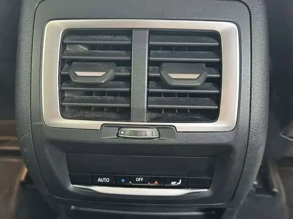 BMW iX3 2023 — фото 11