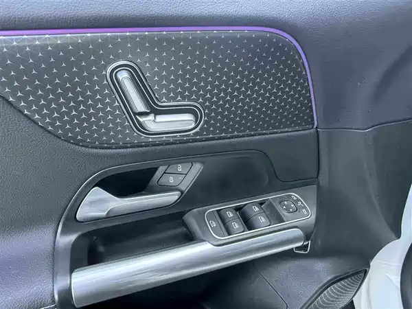 Mercedes-Benz GLA 2024