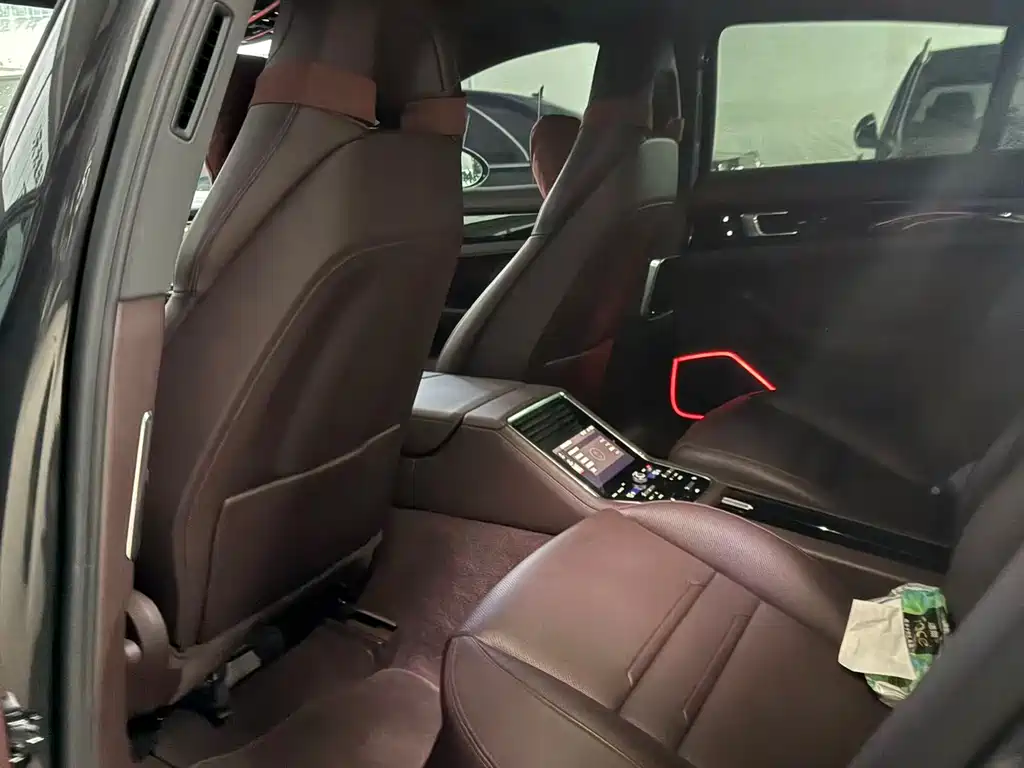 Porsche Panamera 2023