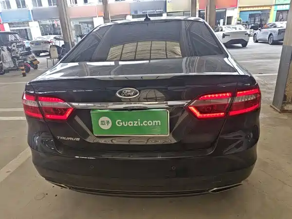 Ford Taurus 2018