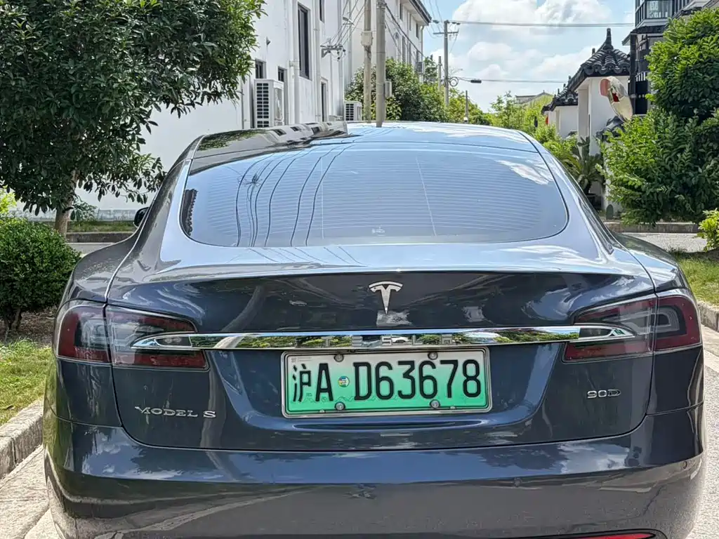 Tesla Model S 2017 — фото 6