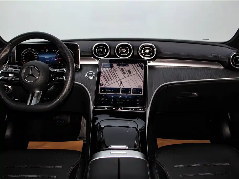 Mercedes-Benz C-Class 2024 — фото 13
