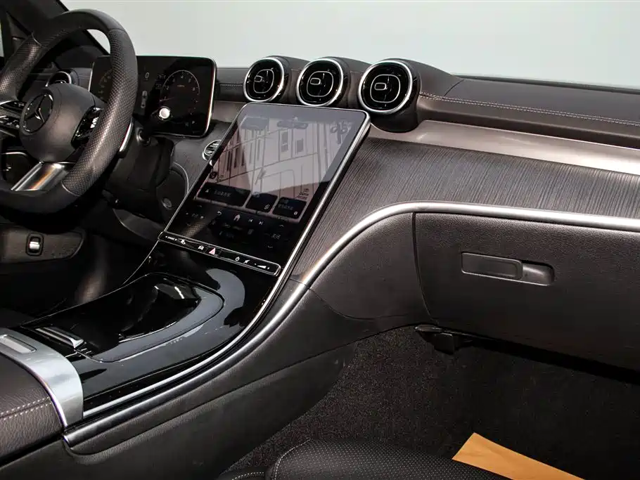 Mercedes-Benz C-Class 2024 — фото 22