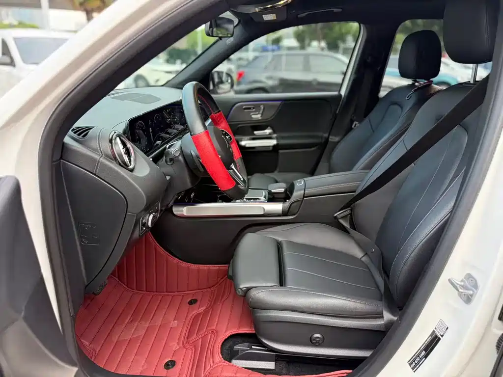 Mercedes-Benz EQB 2023