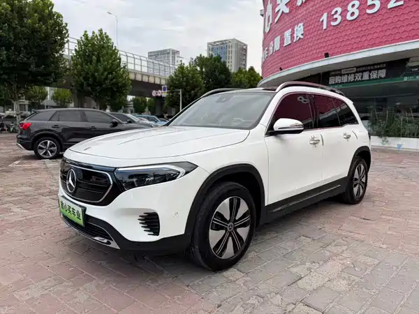Mercedes-Benz EQB 2023