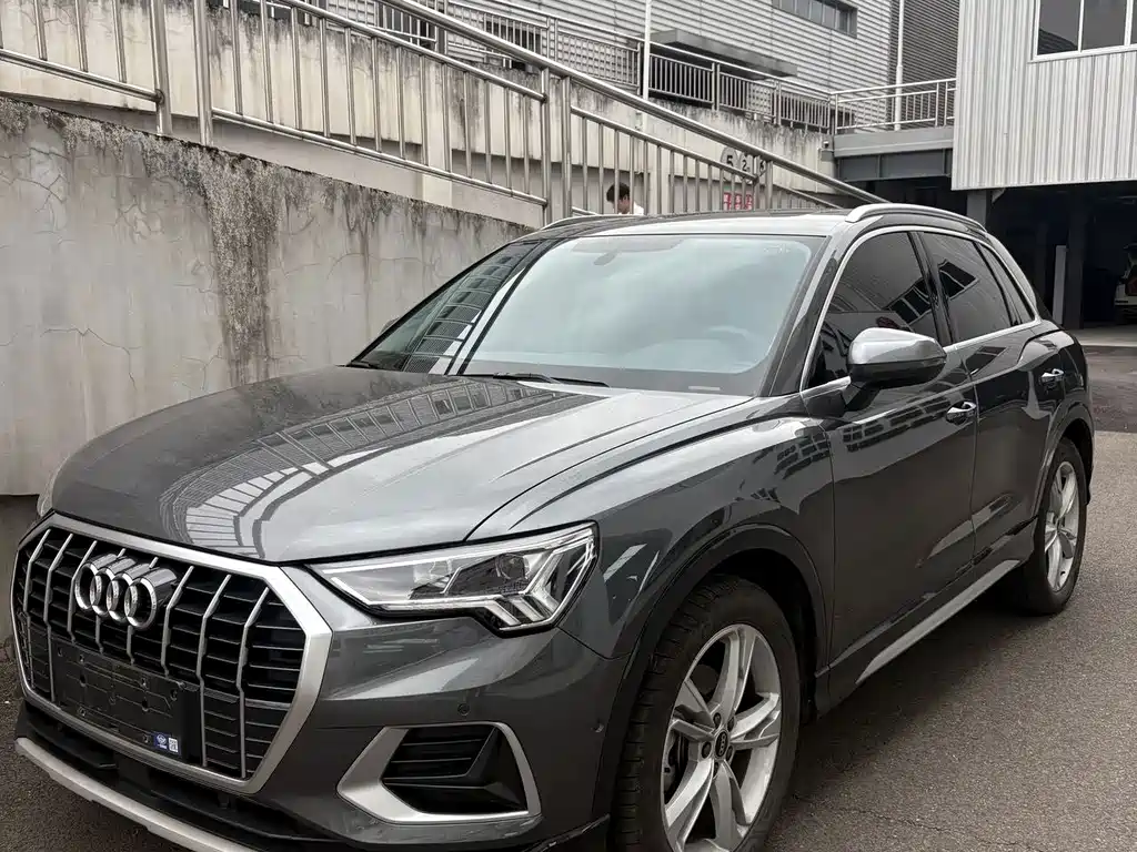 Audi Q3 2023 — фото 1