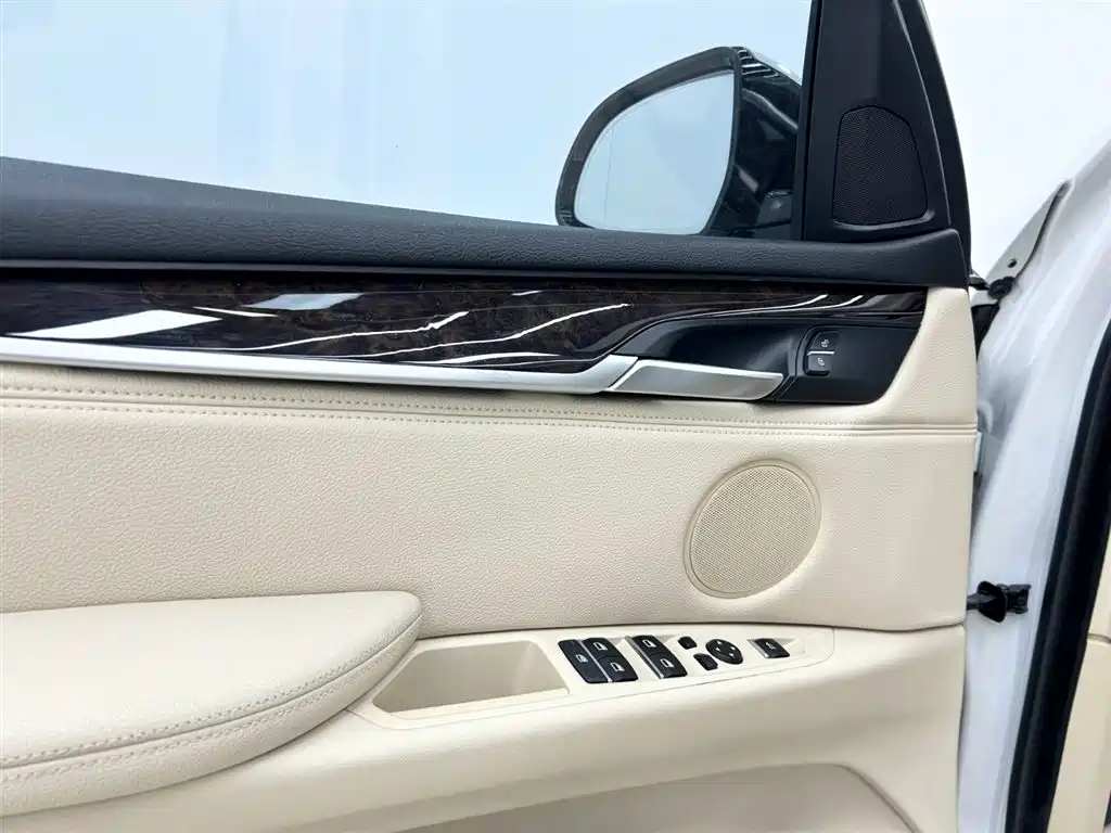BMW X5 2015 — фото 16