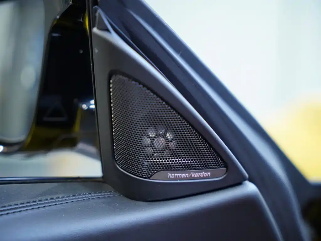 BMW M4 2018 — фото 16