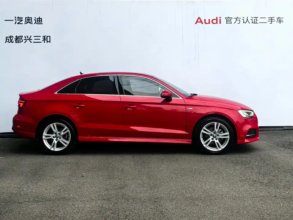 Audi A3 2019 — фото 3