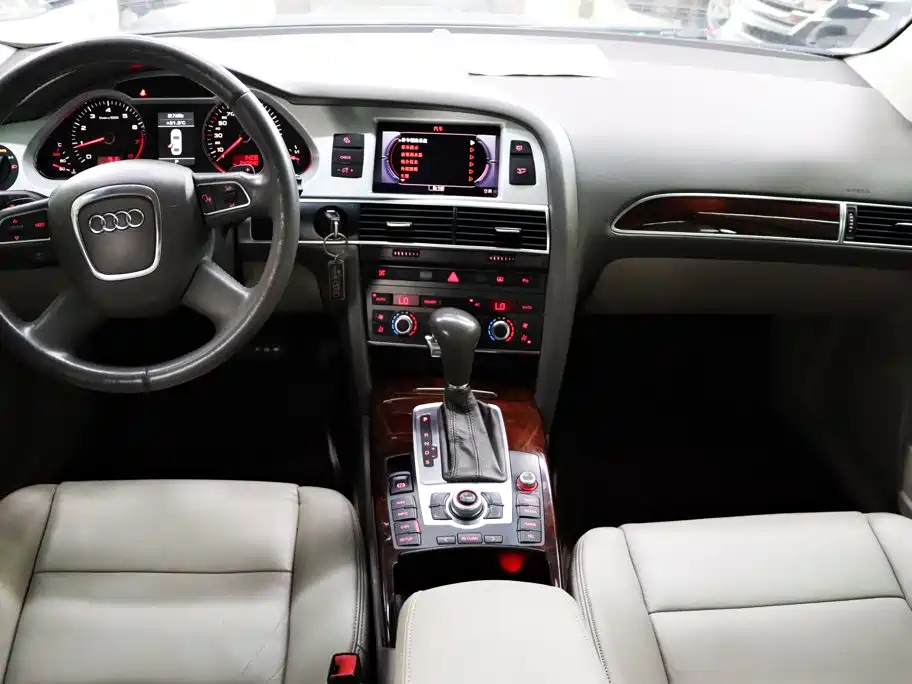 Audi A6L 2012