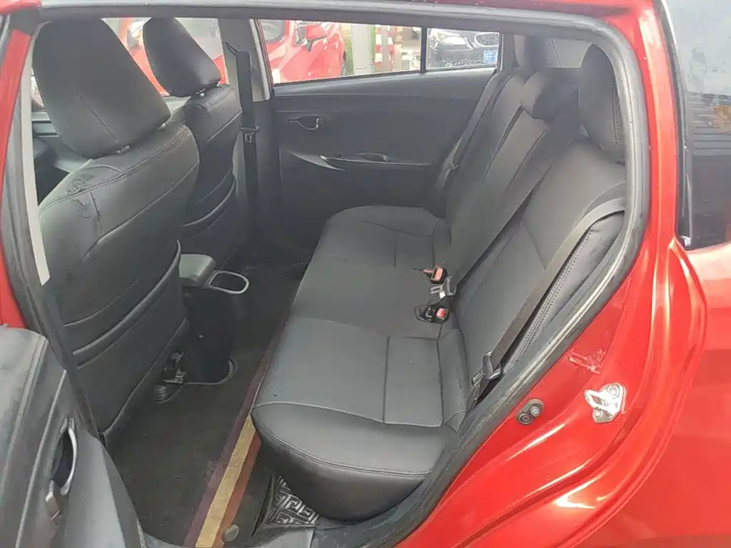 Toyota Yaris L 2019 — фото 17