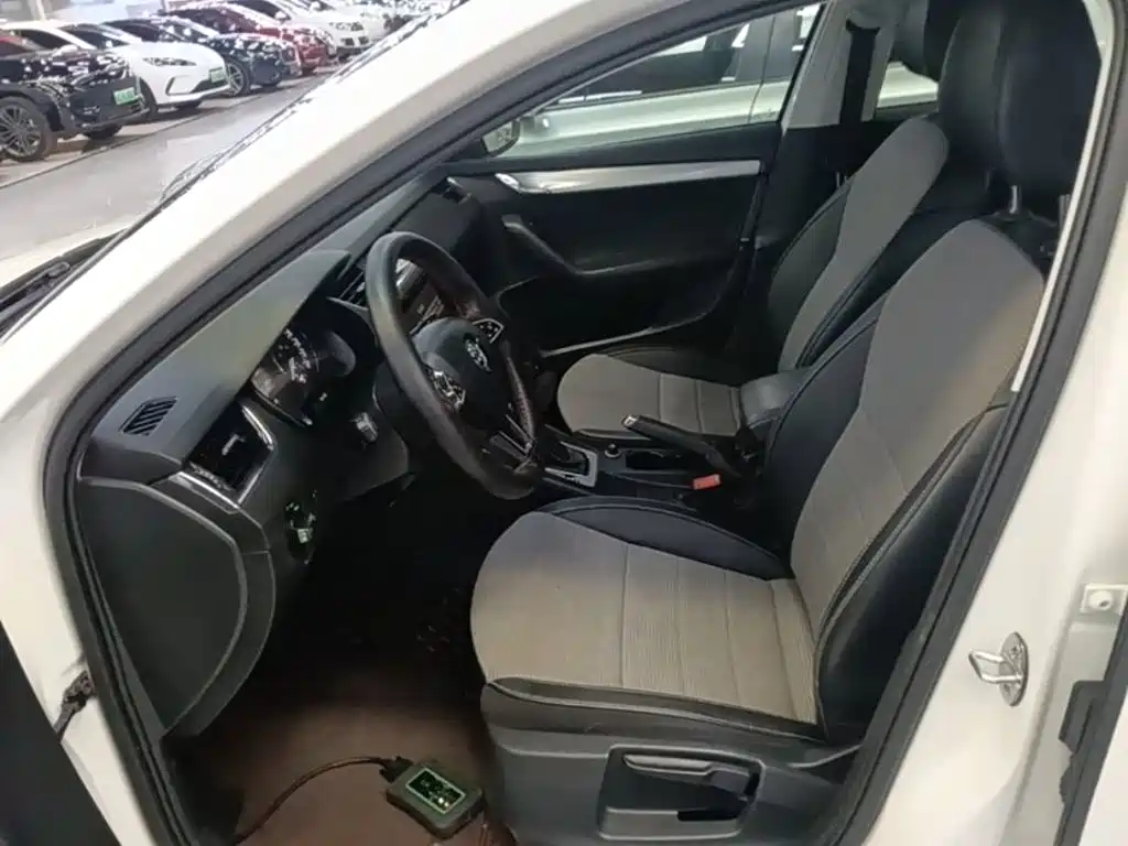 Skoda Octavia 2016 — фото 15