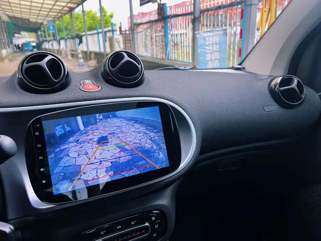 smart fortwo 2019 — фото 9