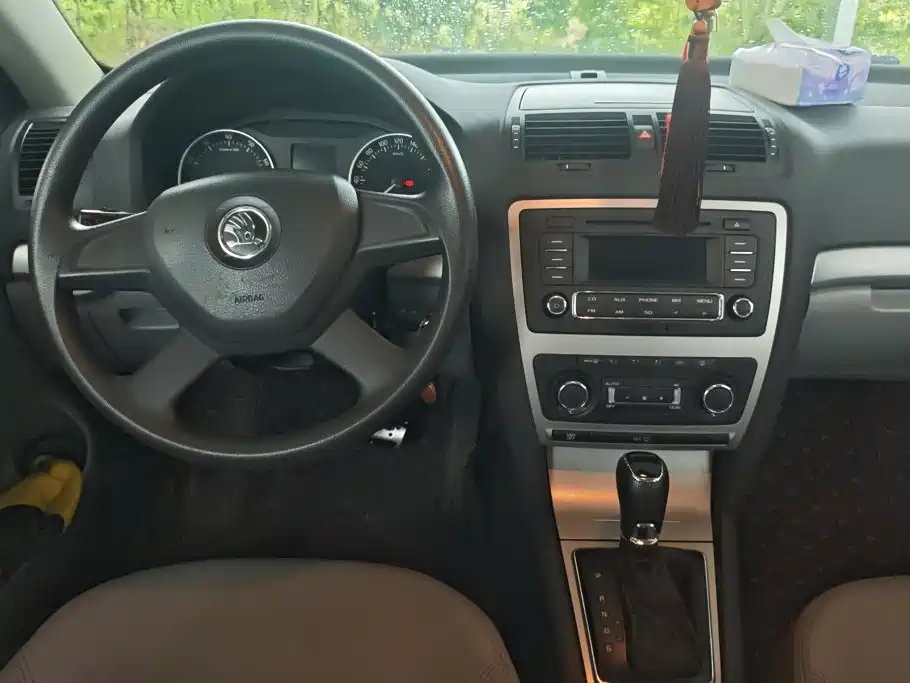 Skoda Octavia 2014 — фото 12