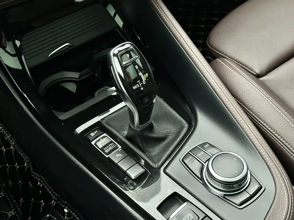 BMW X2 2023 — фото 17