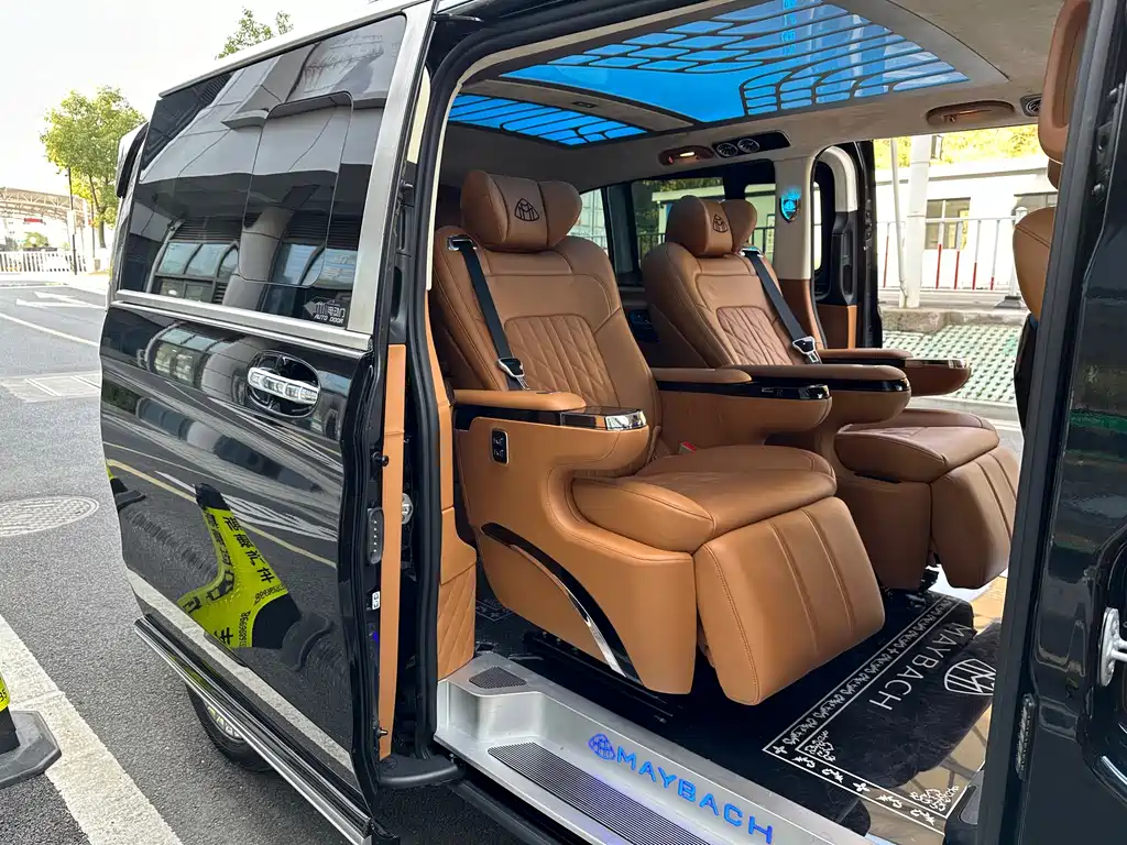 Mercedes-Benz Vito 2023 — фото 10