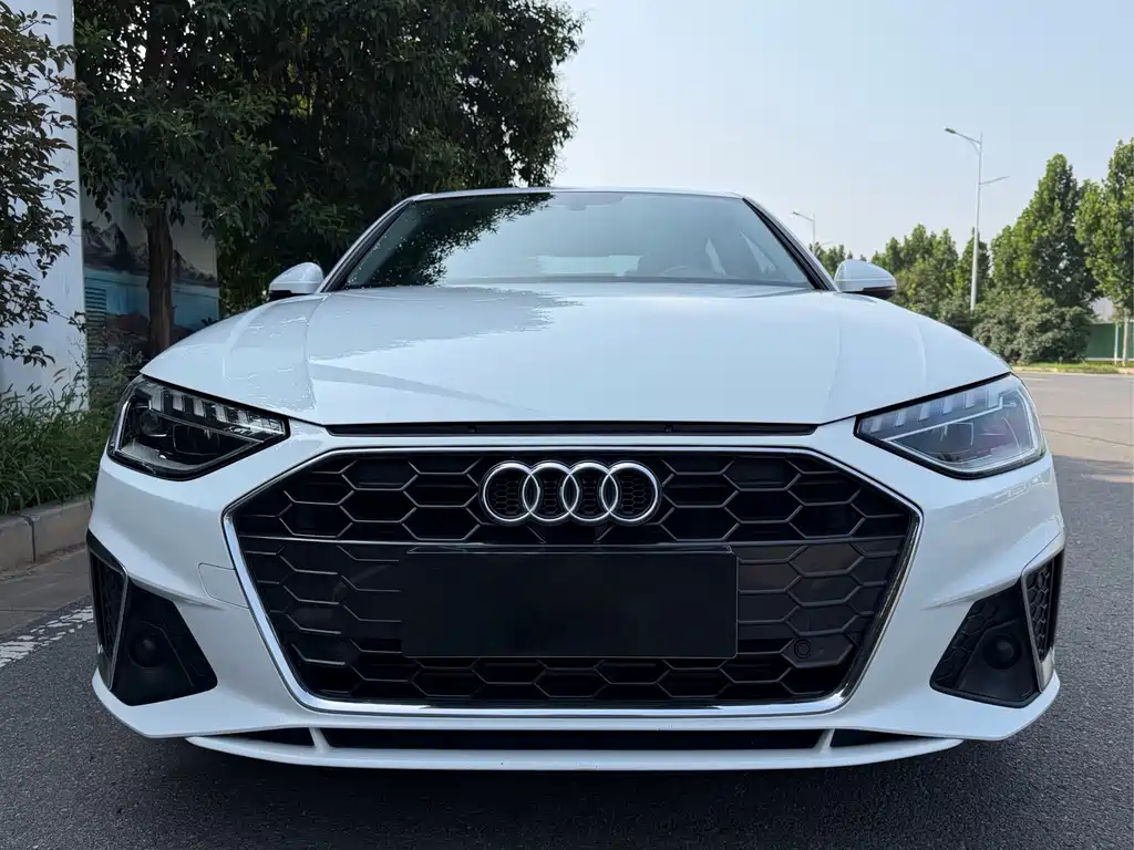 Audi A4L 2020