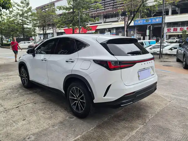 Lexus NX 2026