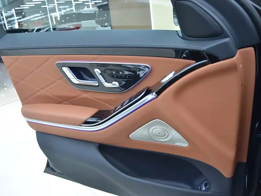 Mercedes-Benz Maybach S-Class 2025