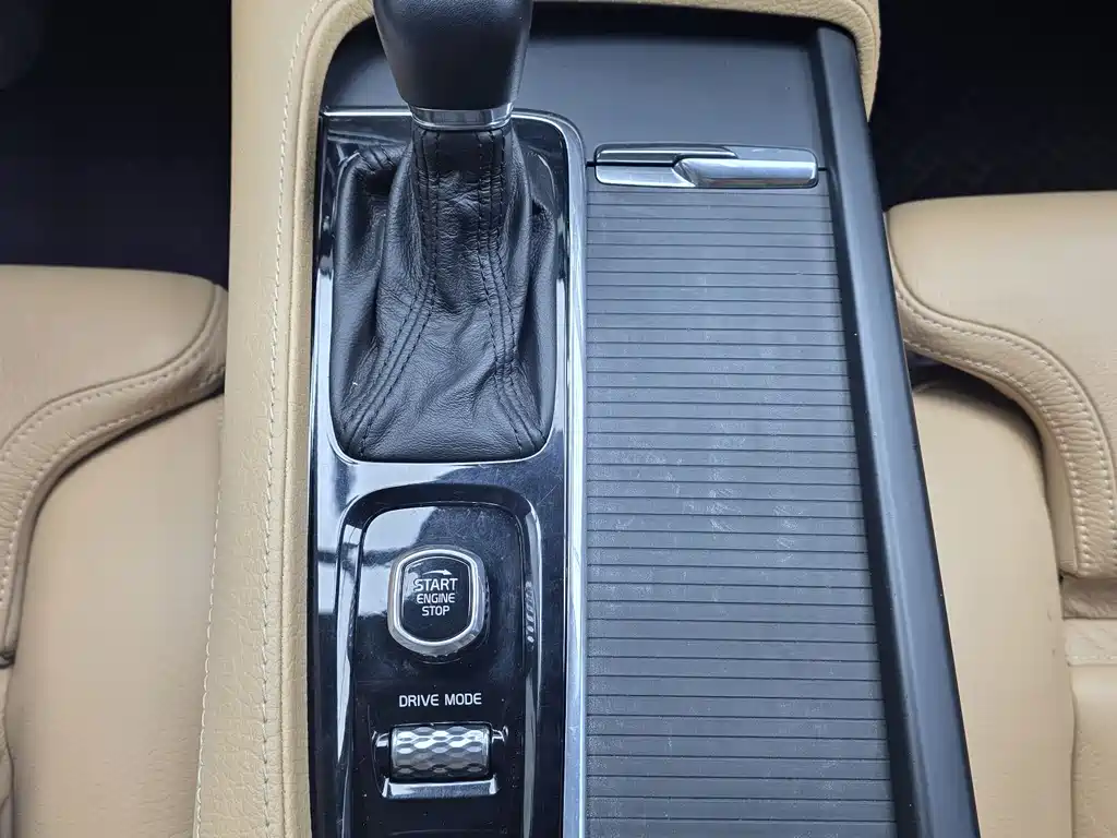 Volvo V90 2018 — фото 18