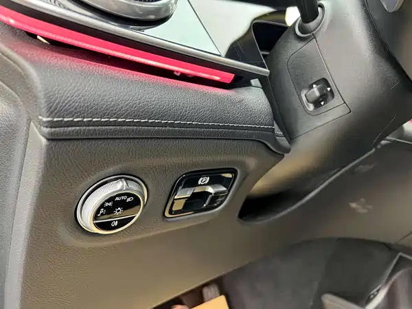 Mercedes-Benz EQS SUV 2025