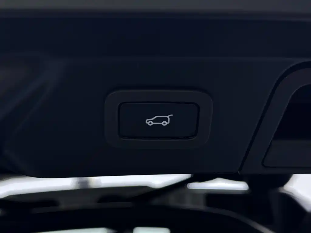 Land Rover Velar 2020 — фото 22