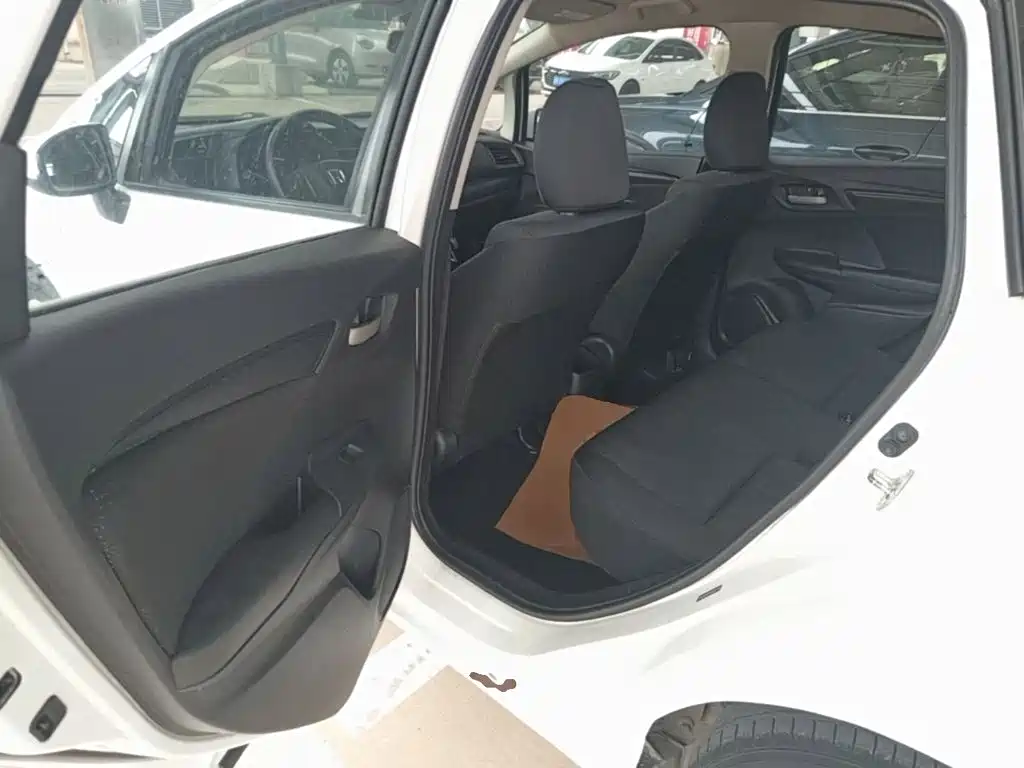 Honda Fit 2015 — фото 17